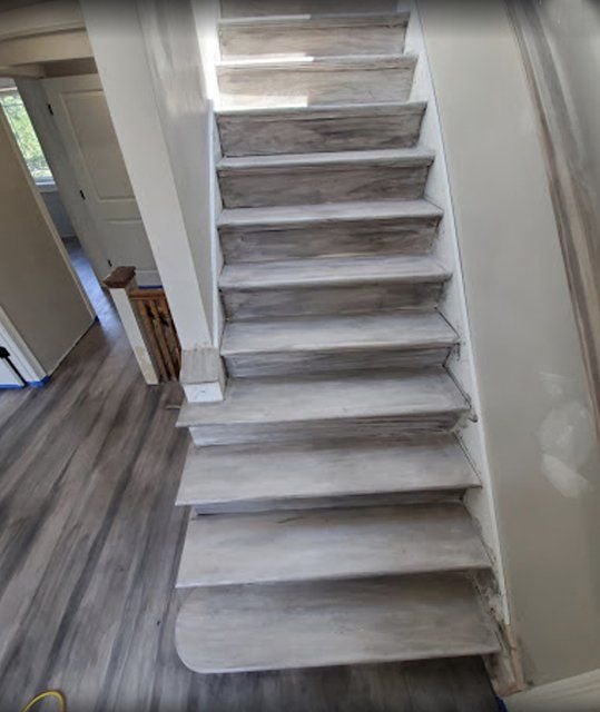 Cesar's Hardwood Floors project photo 18