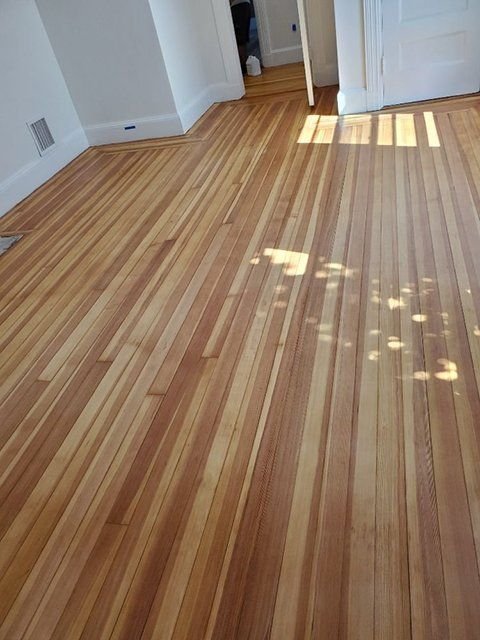 Cesar's Hardwood Floors project photo 21